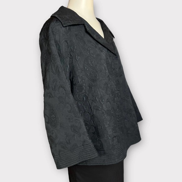 Charles Nolan (10) Brocade Jacket - Picture 9 of 10